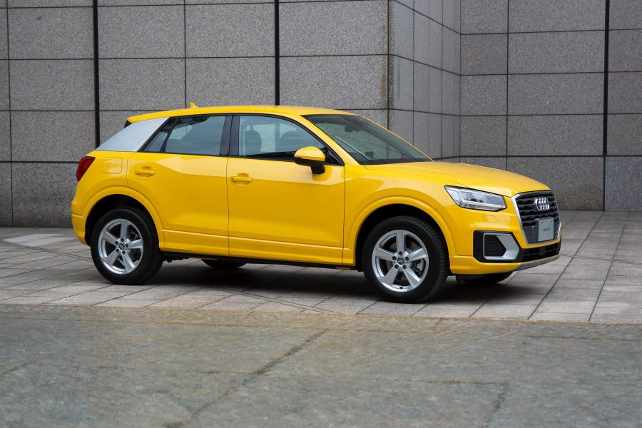  Audi Q2 TFSI Quattro Sport 2017 года  (JP) (фото 10 из 25)